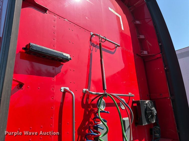 image for item FH6376 2018 Kenworth T680 semi truck
