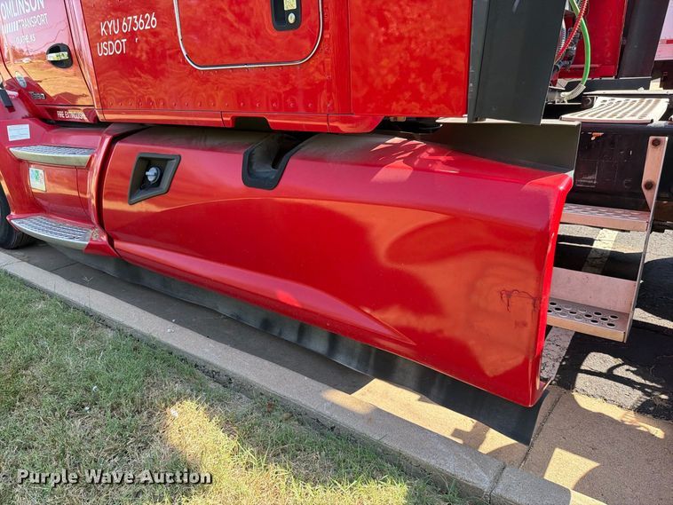 image for item FH6376 2018 Kenworth T680 semi truck