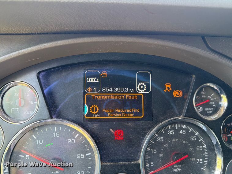 image for item FH6376 2018 Kenworth T680 semi truck
