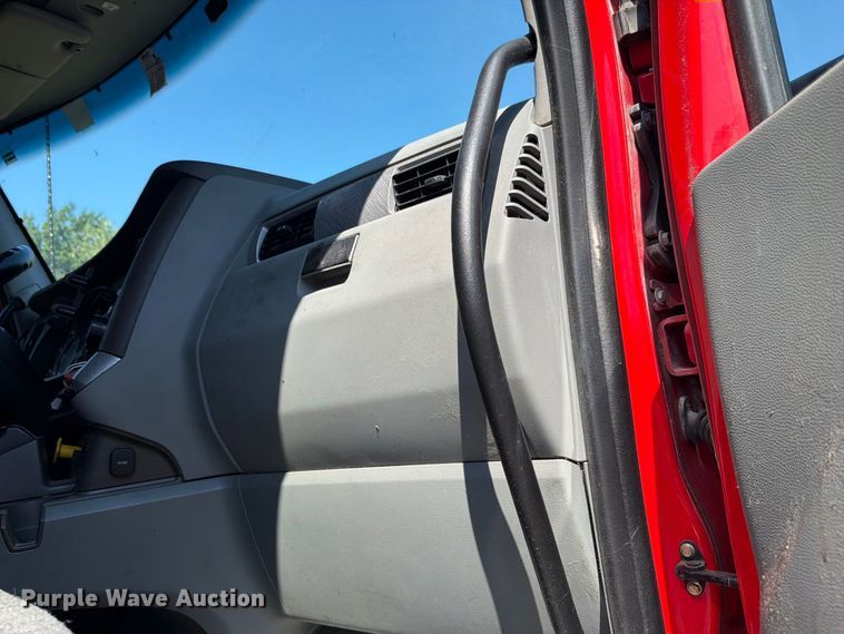 image for item FH6376 2018 Kenworth T680 semi truck