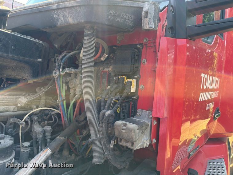 image for item FH6376 2018 Kenworth T680 semi truck