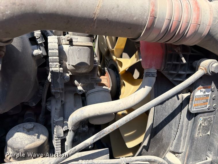 image for item FH6376 2018 Kenworth T680 semi truck