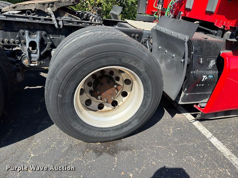 image for item FH6376 2018 Kenworth T680 semi truck