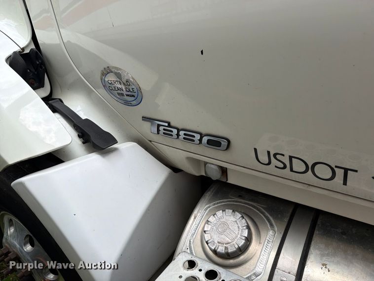 image for item FK0290 2016 Kenworth T880 semi truck