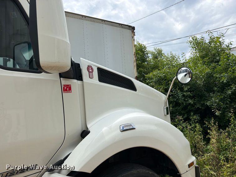 image for item FK0290 2016 Kenworth T880 semi truck