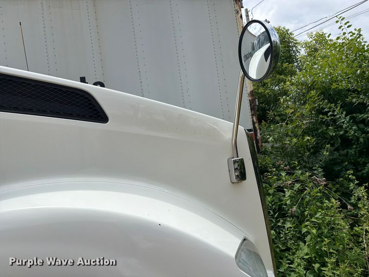 image for item FK0290 2016 Kenworth T880 semi truck