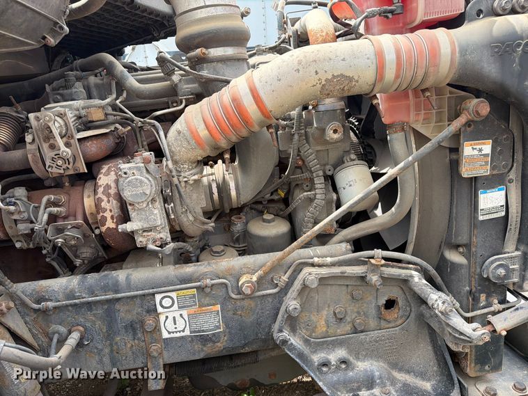 image for item FK0290 2016 Kenworth T880 semi truck