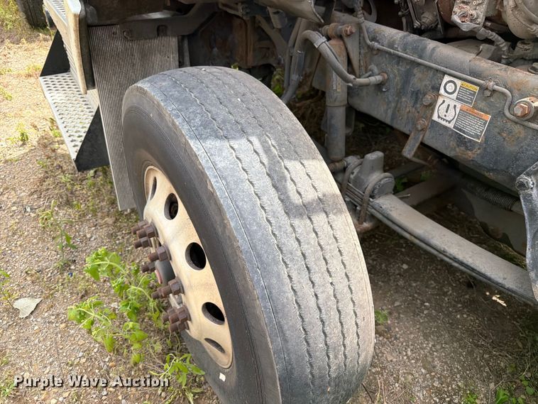 image for item FK0290 2016 Kenworth T880 semi truck