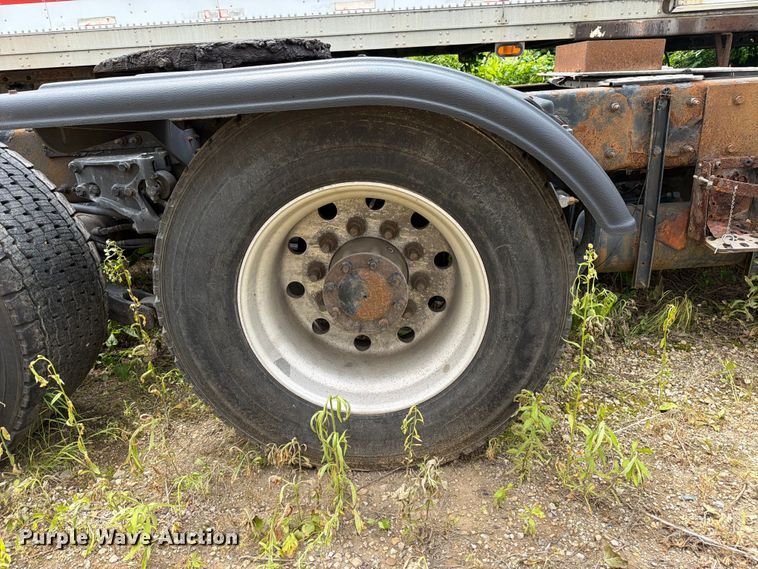 image for item FK0290 2016 Kenworth T880 semi truck