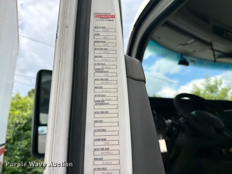 image for item FK0290 2016 Kenworth T880 semi truck