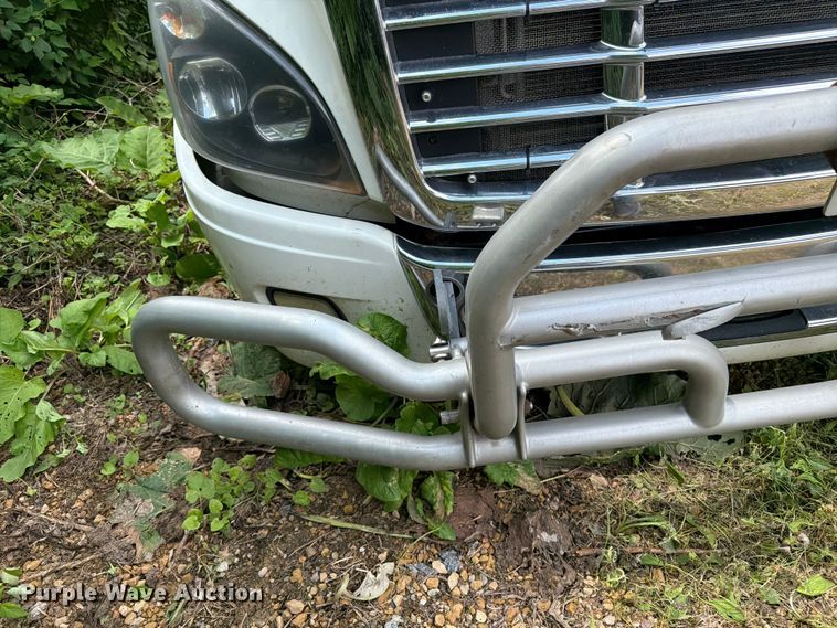 image for item FK0291 2015 Freightliner Cascadia semi truck