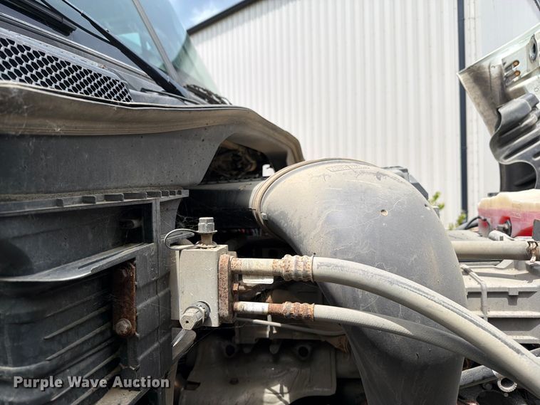 image for item FK0291 2015 Freightliner Cascadia semi truck