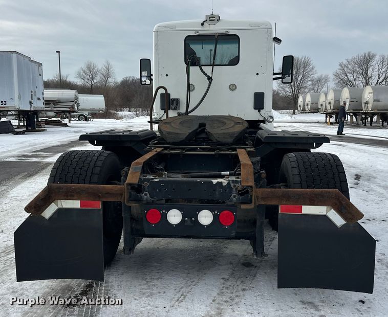 image for item FK1565 2015 Kenworth T880 semi truck