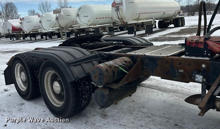 image for item FK1565 2015 Kenworth T880 semi truck