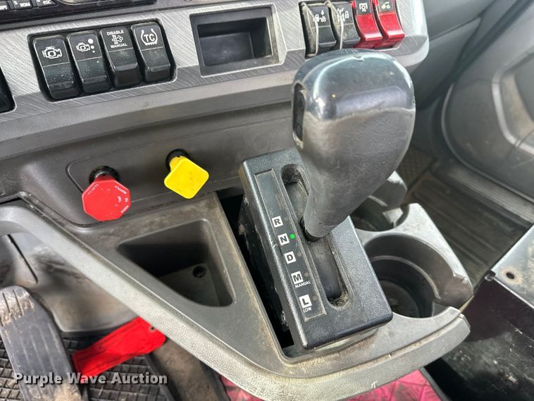image for item FK1565 2015 Kenworth T880 semi truck