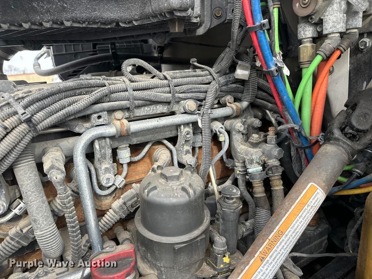 image for item FK1565 2015 Kenworth T880 semi truck