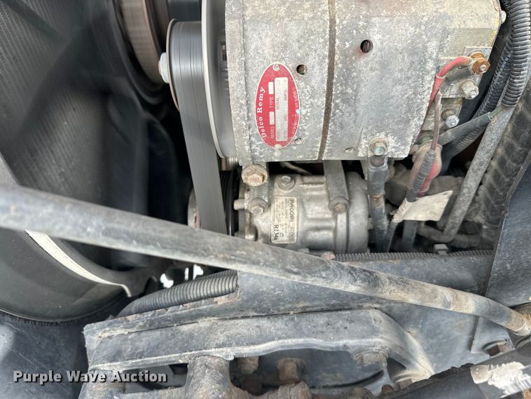 image for item FK1565 2015 Kenworth T880 semi truck