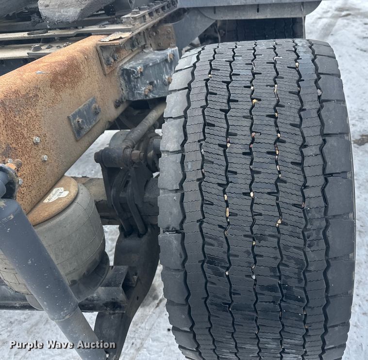 image for item FK1565 2015 Kenworth T880 semi truck