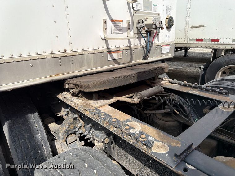 image for item FK4160 2016 Volvo VNL semi truck