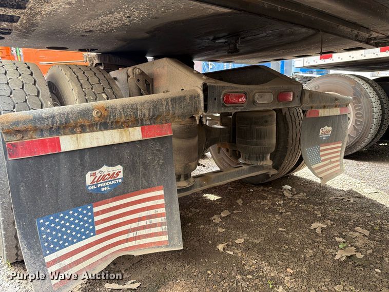 image for item FK4160 2016 Volvo VNL semi truck