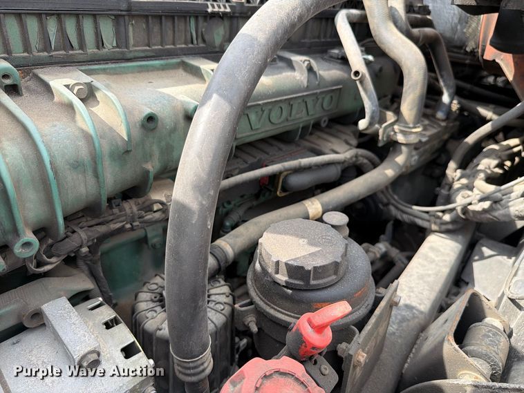 image for item FK4160 2016 Volvo VNL semi truck