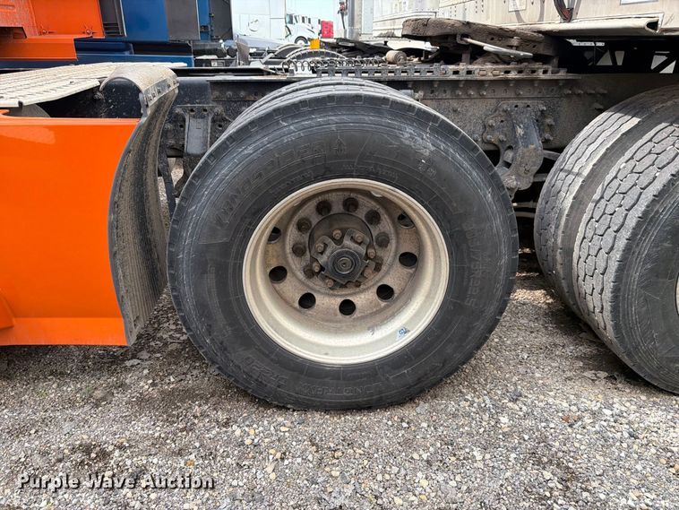 image for item FK4160 2016 Volvo VNL semi truck