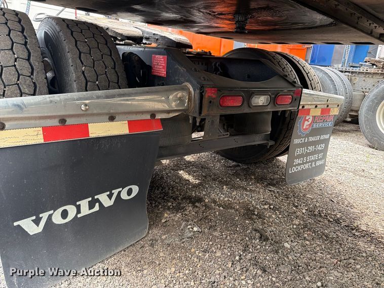 image for item FK4161 2016 Volvo VNL semi truck