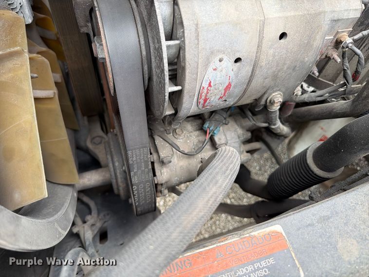image for item FK4161 2016 Volvo VNL semi truck