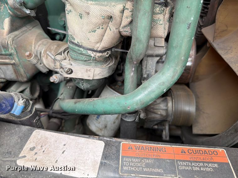 image for item FK4161 2016 Volvo VNL semi truck