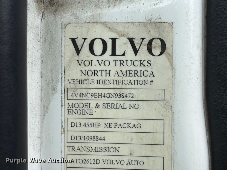 image for item FK4161 2016 Volvo VNL semi truck