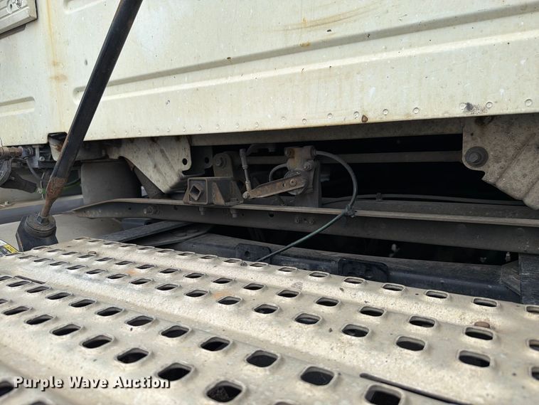 image for item FK4162 2016 Volvo VNL semi truck