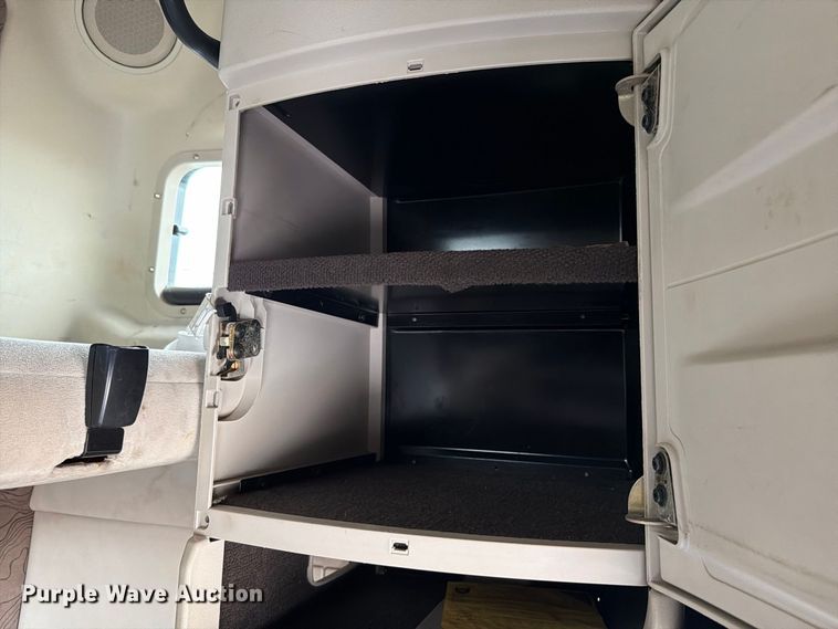 image for item FK4162 2016 Volvo VNL semi truck