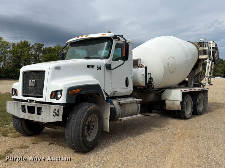 image for item FK4167 2016 Caterpillar CT681 ready mix truck