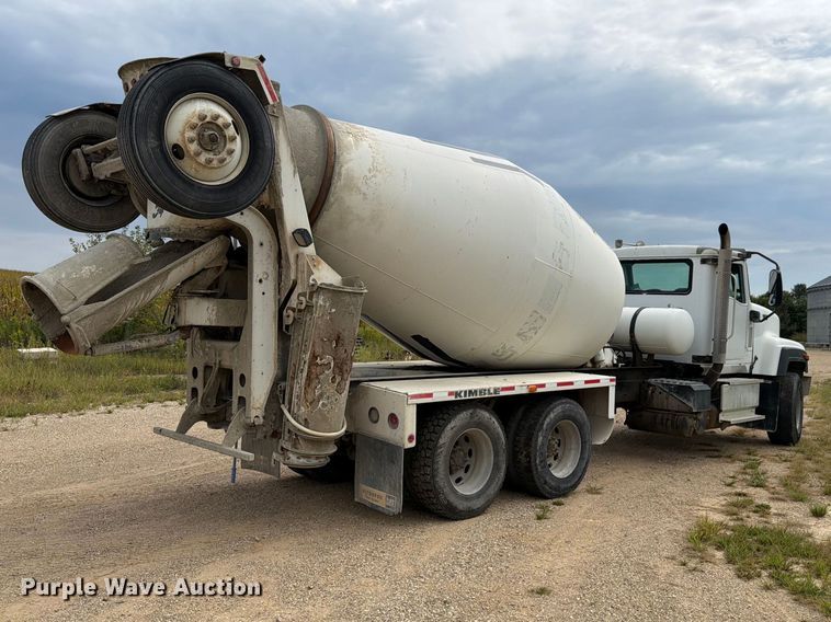 image for item FK4167 2016 Caterpillar CT681 ready mix truck