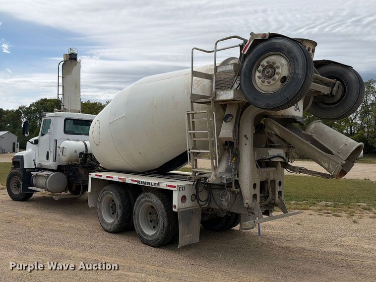image for item FK4167 2016 Caterpillar CT681 ready mix truck