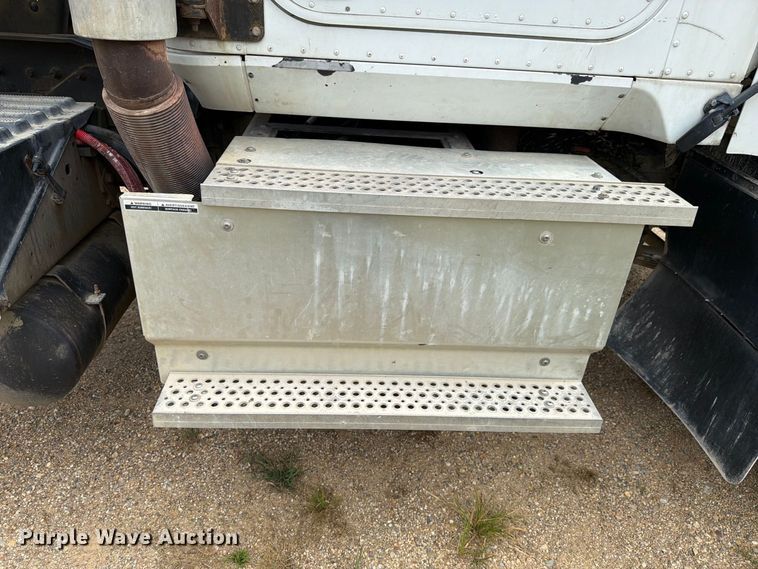 image for item FK4167 2016 Caterpillar CT681 ready mix truck