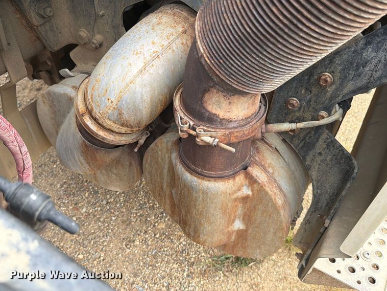 image for item FK4167 2016 Caterpillar CT681 ready mix truck