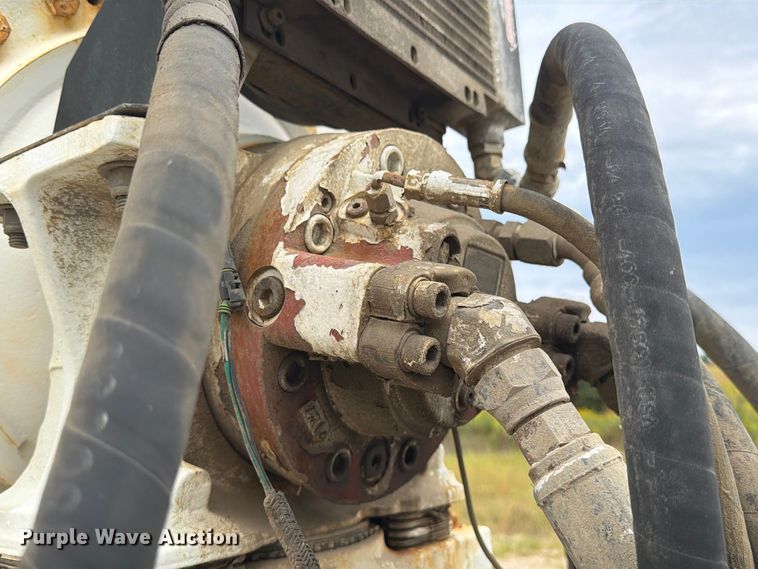 image for item FK4167 2016 Caterpillar CT681 ready mix truck