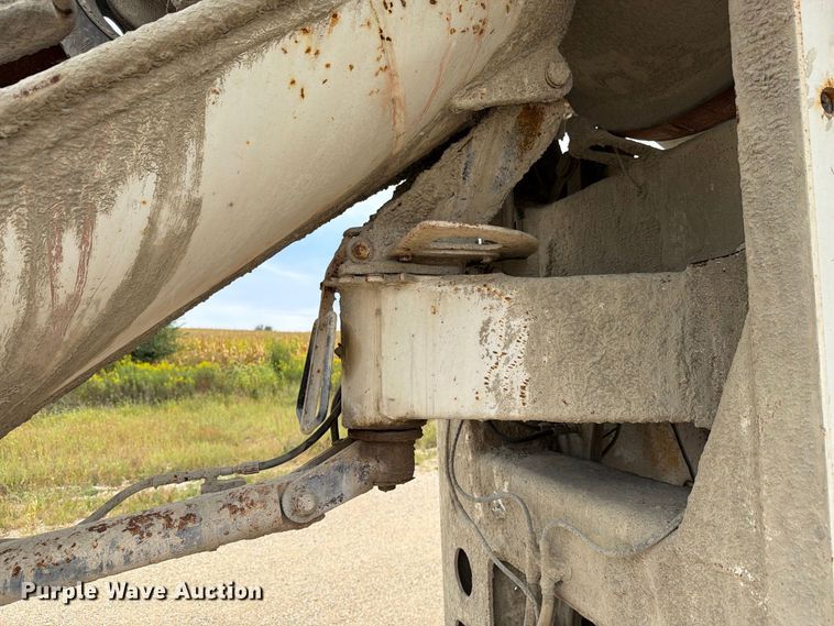 image for item FK4167 2016 Caterpillar CT681 ready mix truck