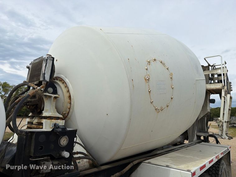image for item FK4167 2016 Caterpillar CT681 ready mix truck