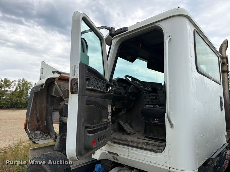 image for item FK4167 2016 Caterpillar CT681 ready mix truck