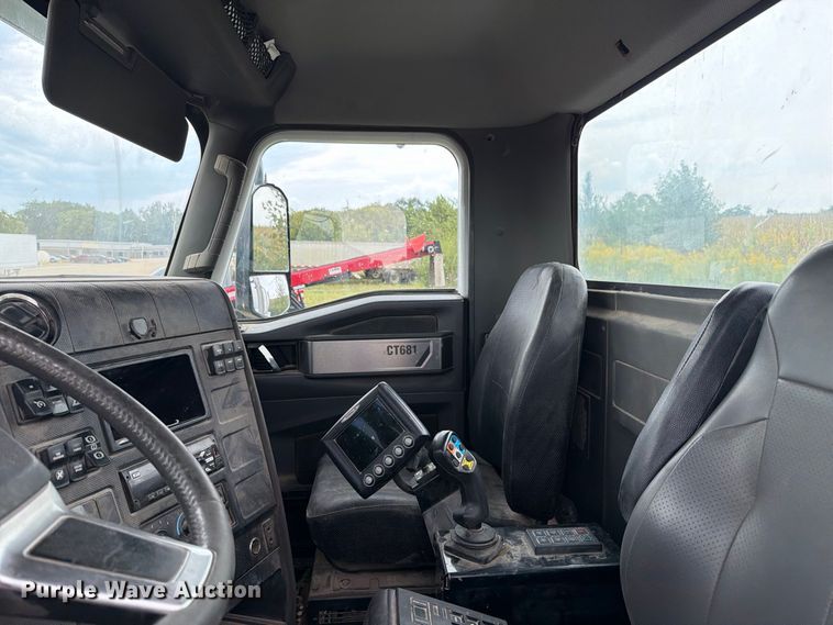 image for item FK4167 2016 Caterpillar CT681 ready mix truck