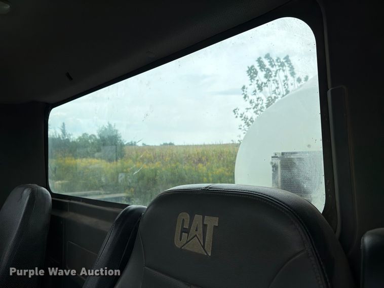 image for item FK4167 2016 Caterpillar CT681 ready mix truck