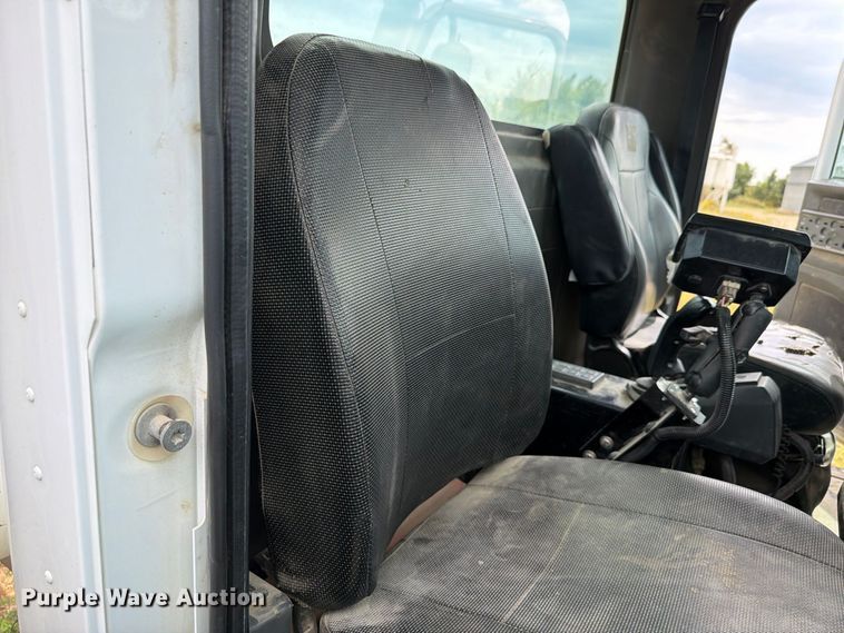 image for item FK4167 2016 Caterpillar CT681 ready mix truck