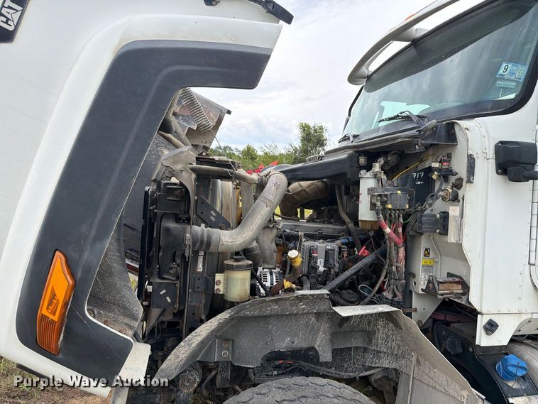 image for item FK4167 2016 Caterpillar CT681 ready mix truck
