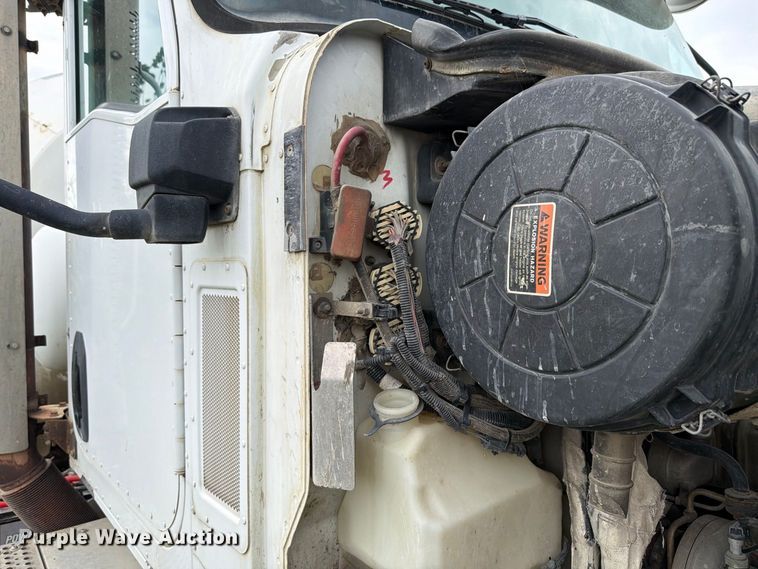 image for item FK4167 2016 Caterpillar CT681 ready mix truck