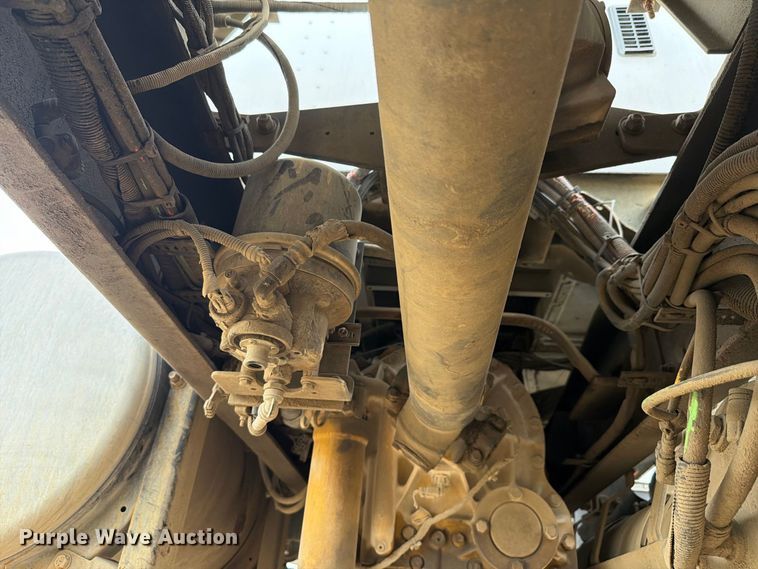 image for item FK4167 2016 Caterpillar CT681 ready mix truck