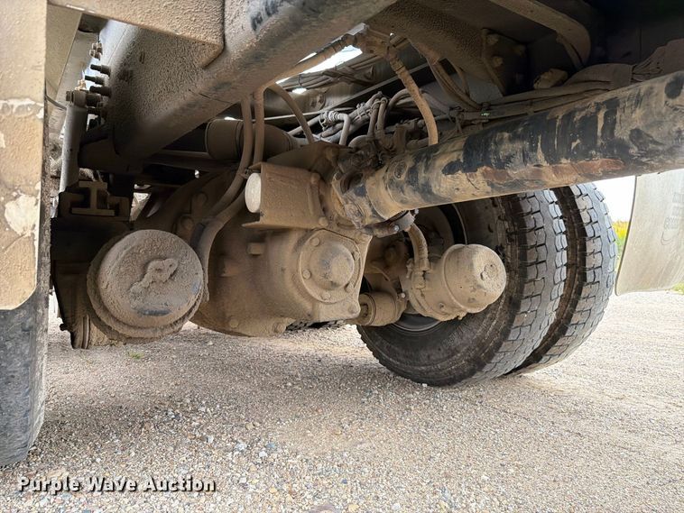 image for item FK4167 2016 Caterpillar CT681 ready mix truck