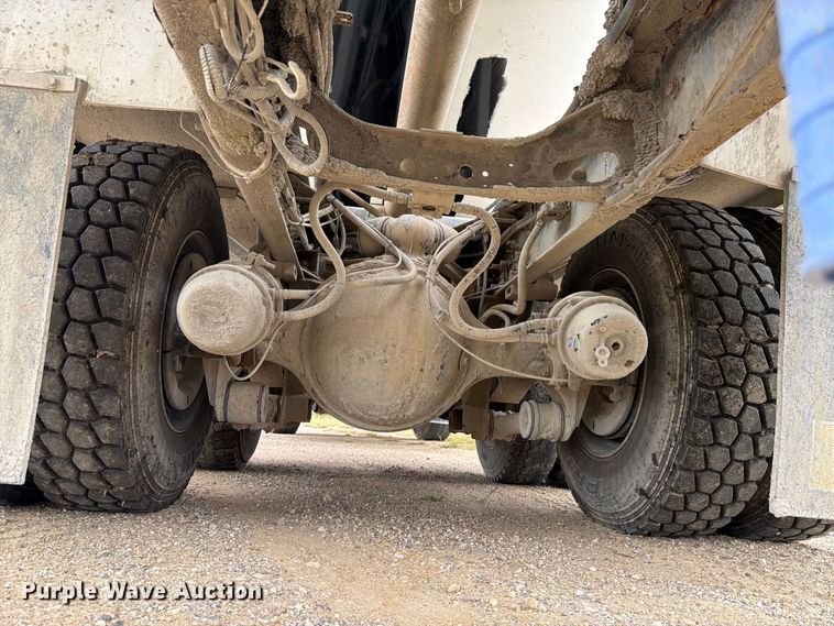 image for item FK4167 2016 Caterpillar CT681 ready mix truck