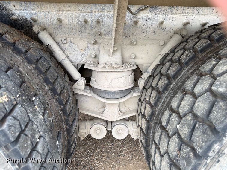 image for item FK4167 2016 Caterpillar CT681 ready mix truck